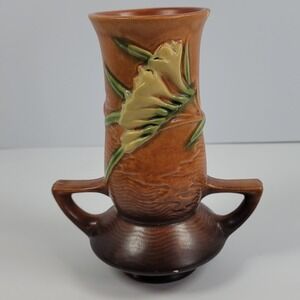 Roseville Pottery Freesia Terra Cotta Brown Dual Handle Vase 119-7 Vintage 7"